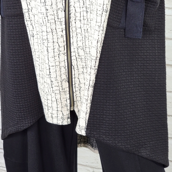 Designer Chalet Florence Zip Front Hi Lo Vest EUC! Size:L Black/Winter White - Picture 8 of 11